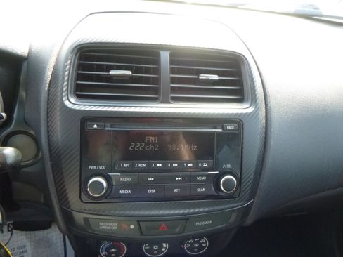 Used 2015 Mitsubishi Outlander Sport ES image 23