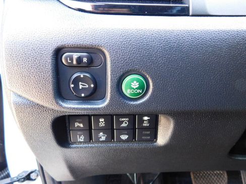 Used 2023 Honda Ridgeline AWD Black Edition image 11