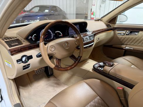 Used 2009 Mercedes-Benz S 65 AMG Sedan image 19