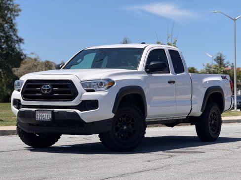Used 2022 Toyota Tacoma 2WD Access Cab image 1