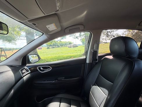 Used 2019 Nissan Sentra SV w/ Trunk Package FWD image 18