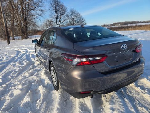 Used 2023 Toyota Camry LE image 8