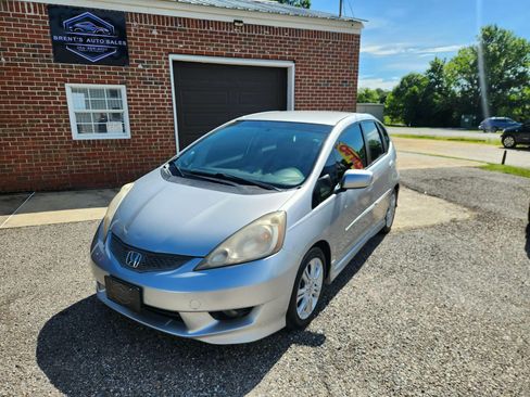Used 2011 Honda Fit Sport image 3
