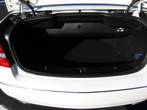 Used 2012 Mercedes-Benz E 350 Sport image 12