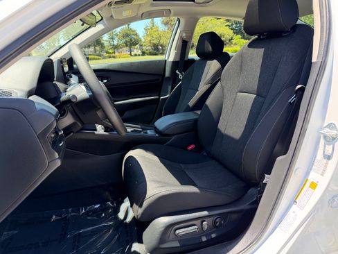 Used 2024 Honda Accord EX image 9