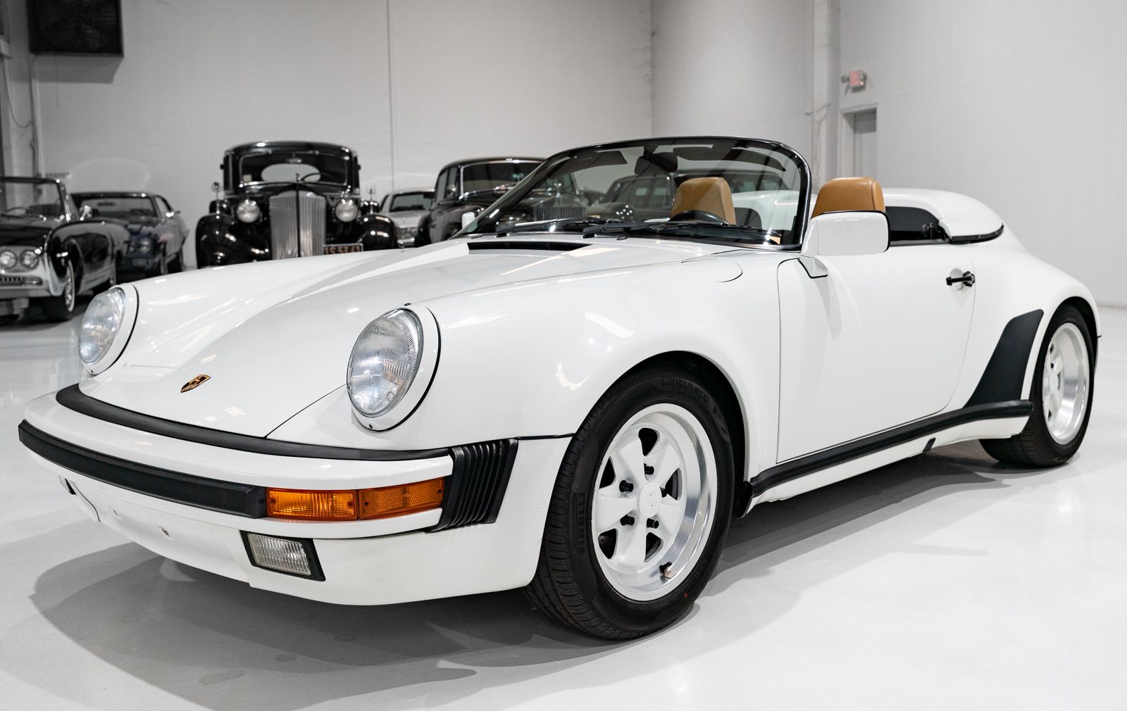 Used 1989 Porsche 911 Speedster RWD image 3