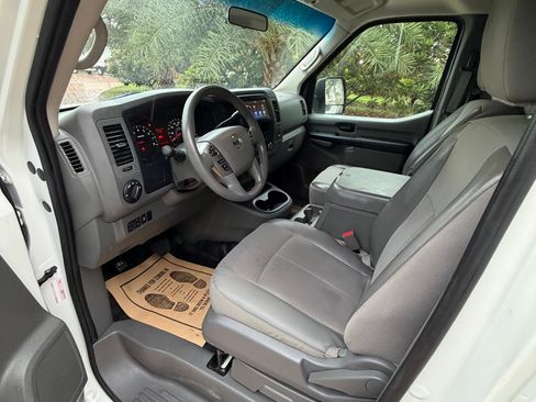 Used 2020 Nissan NV 2500 SV image 7