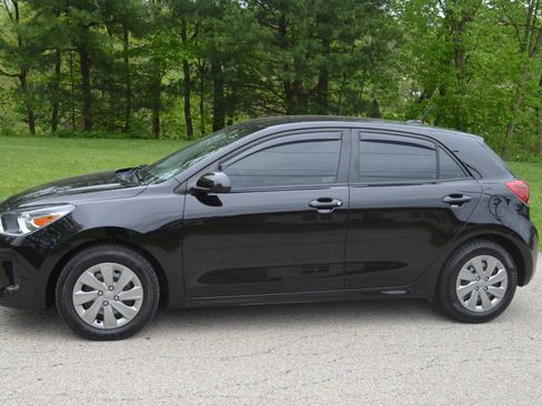 Used 2020 Kia Rio S Hatchback FWD image 1