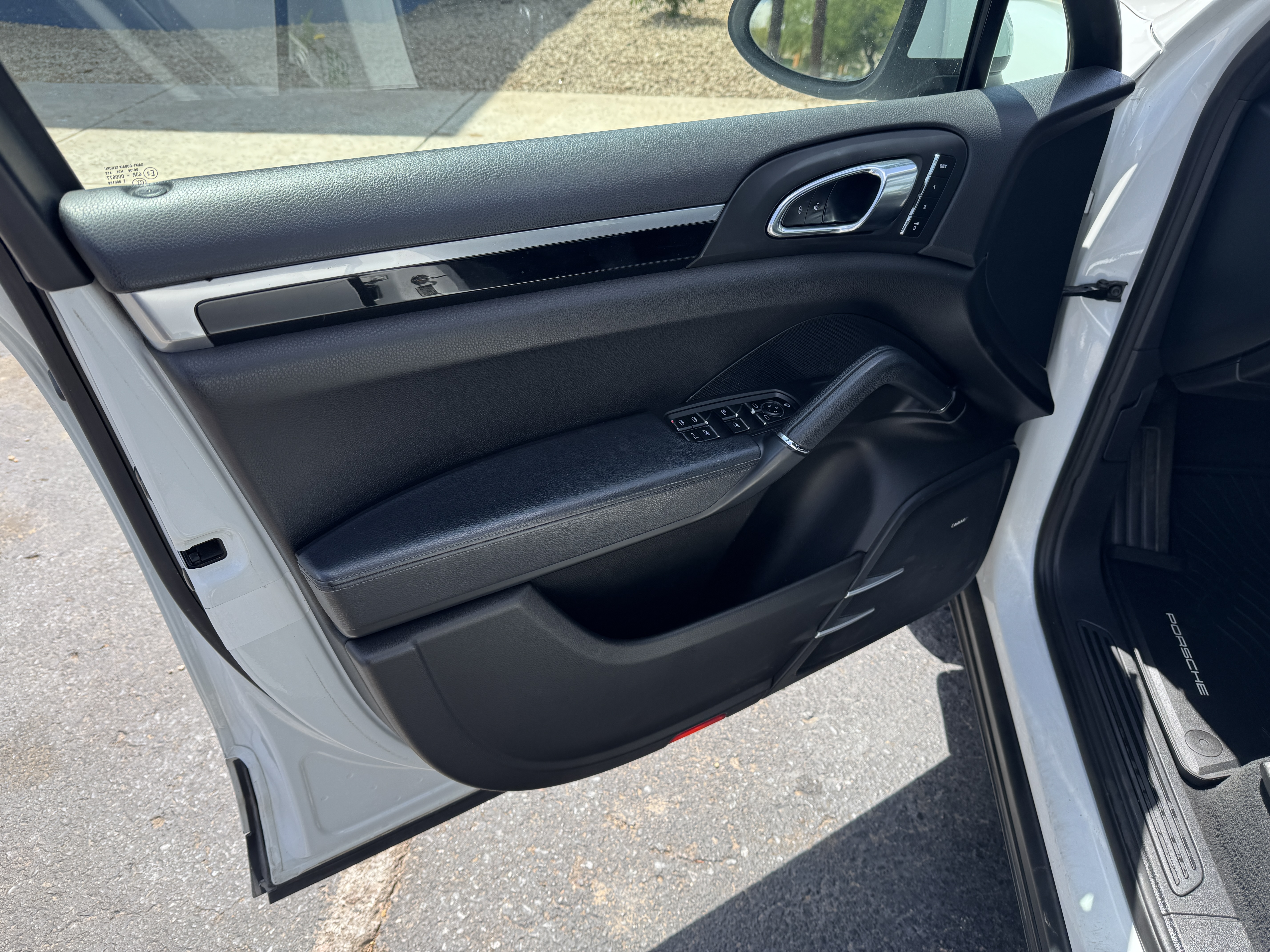 Used 2014 Porsche Cayenne UNAVAIL AWD/4WD image 15