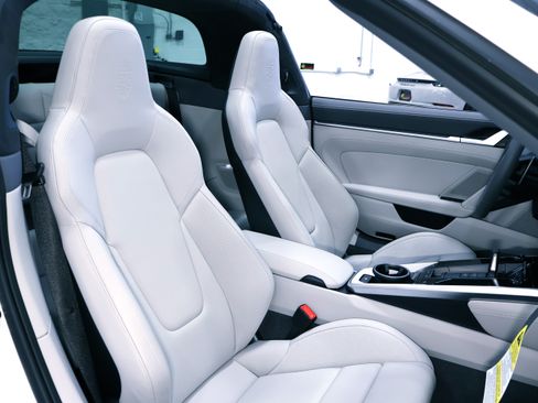 Used 2024 Porsche 911 Targa 4 GTS image 19