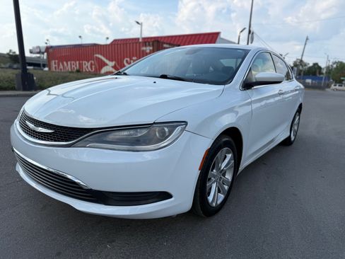 Used 2016 Chrysler 200 LX FWD image 3