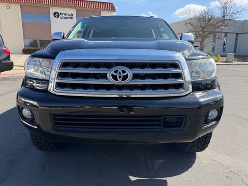 Used 2016 Toyota Sequoia Platinum image 10