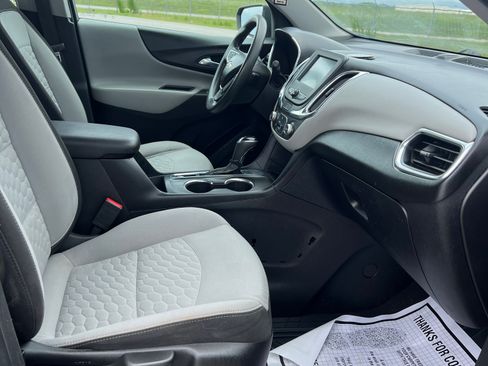 Used 2018 Chevrolet Equinox LS Sport Utility 4D FWD image 15