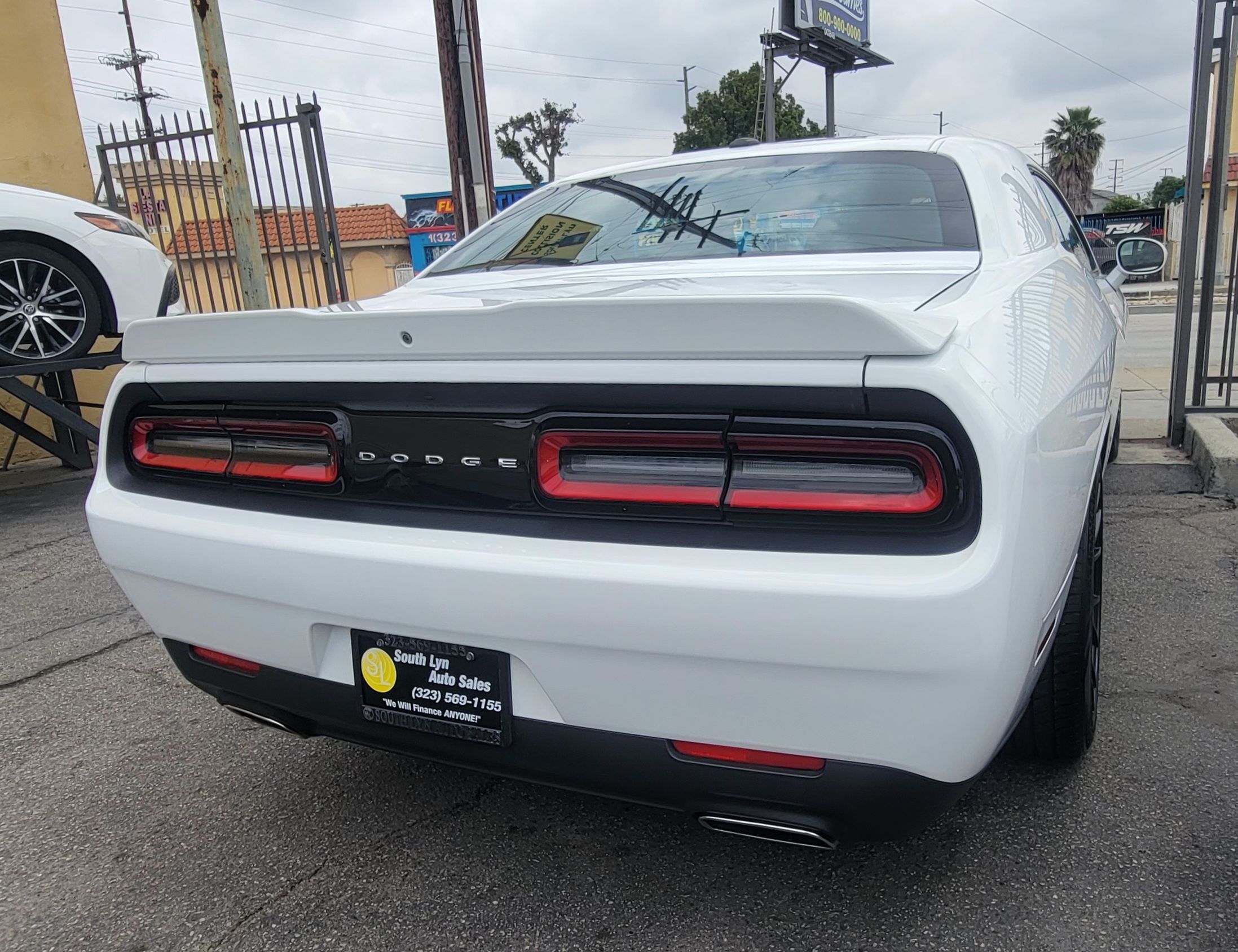 Used 2019 Dodge Challenger SXT RWD image 2
