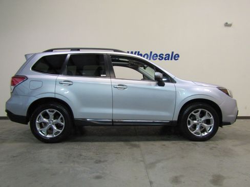 Used 2017 Subaru Forester 2.5i Touring image 6
