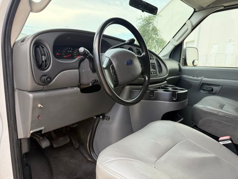 Used 2007 Ford E-150 and Econoline 150 RWD image 56