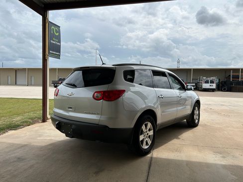 Used 2012 Chevrolet Traverse LT image 5