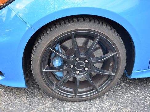 Used 2017 Ford Focus RS AWD/4WD image 42
