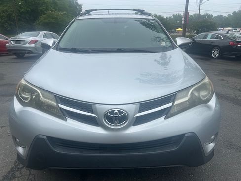 Used 2013 Toyota RAV4 FWD XLE image 9