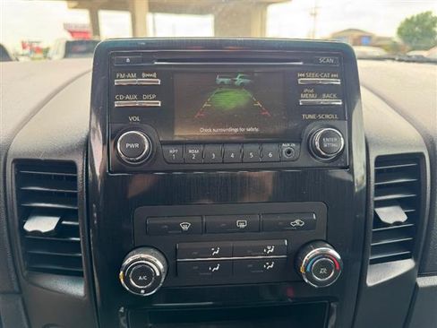 Used 2014 Nissan Titan image 11