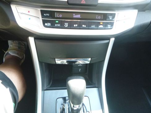 Used 2014 Honda Accord LX Sedan image 23