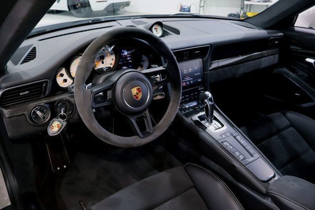 Used 2018 Porsche 911 GT3 RWD image 30