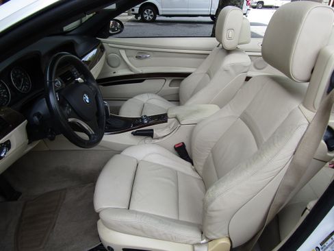 Used 2009 BMW 328i Convertible RWD image 10