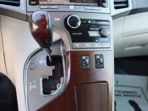 Used 2011 Toyota Venza AWD image 29