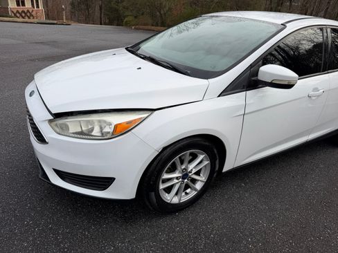 Used 2015 Ford Focus SE image 38