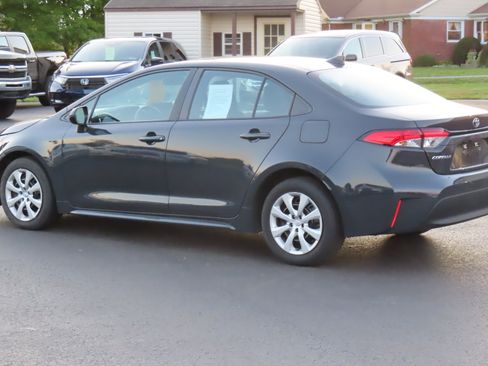 Used 2024 Toyota Corolla LE image 7