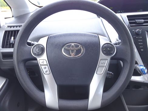 Used 2012 Toyota Prius V Five image 24