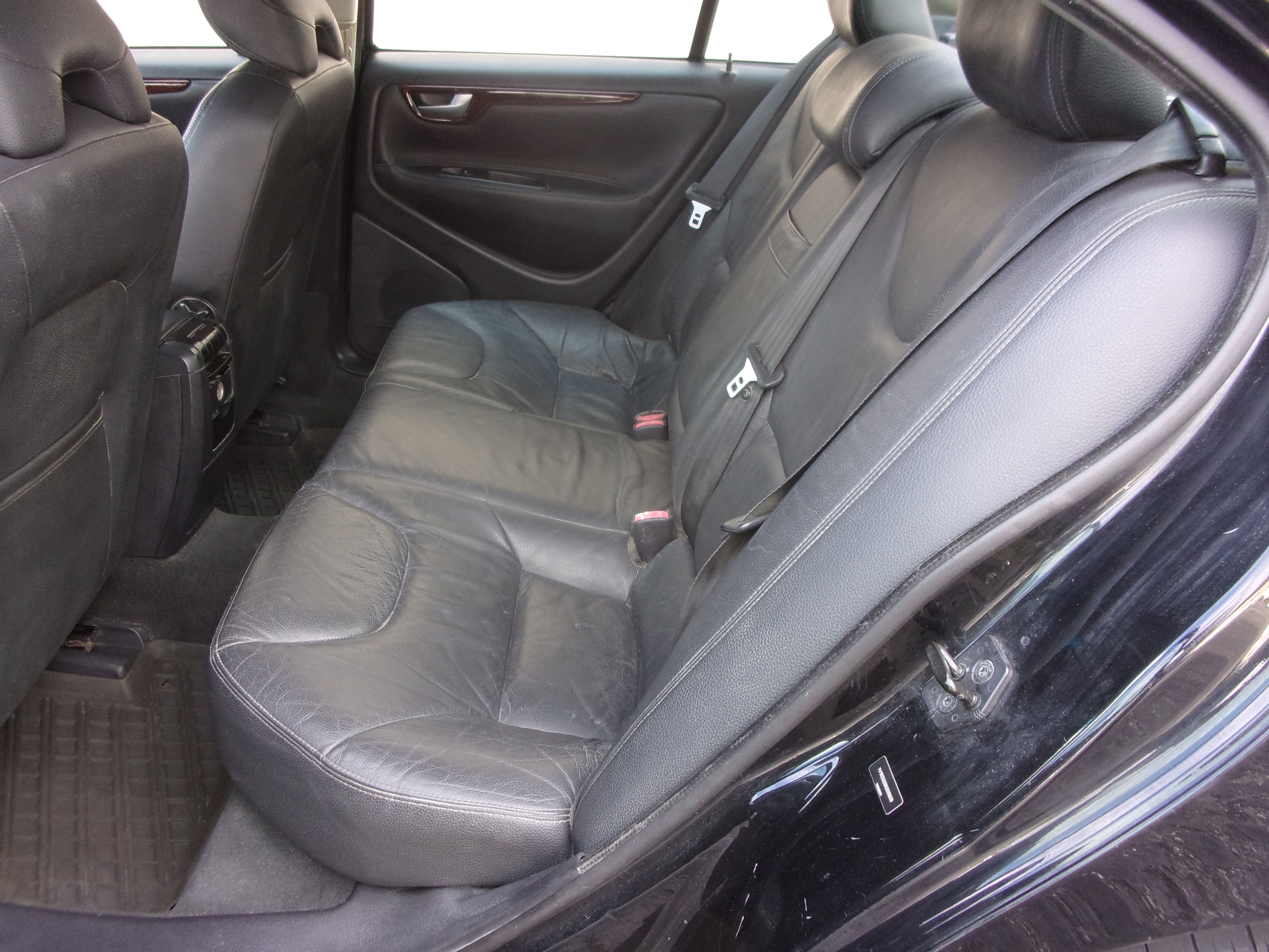 Used 2008 Volvo S60 2.5T Sedan 4D FWD image 9