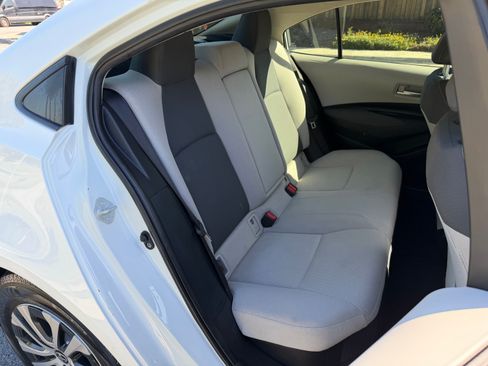 Used 2021 Toyota Corolla LE Hybrid Sedan FWD image 20