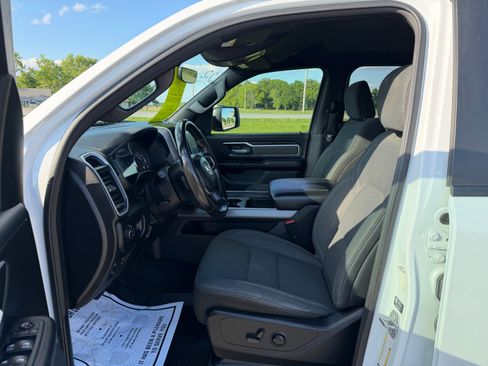 Used 2022 RAM 1500 4x4 Quad Cab image 8