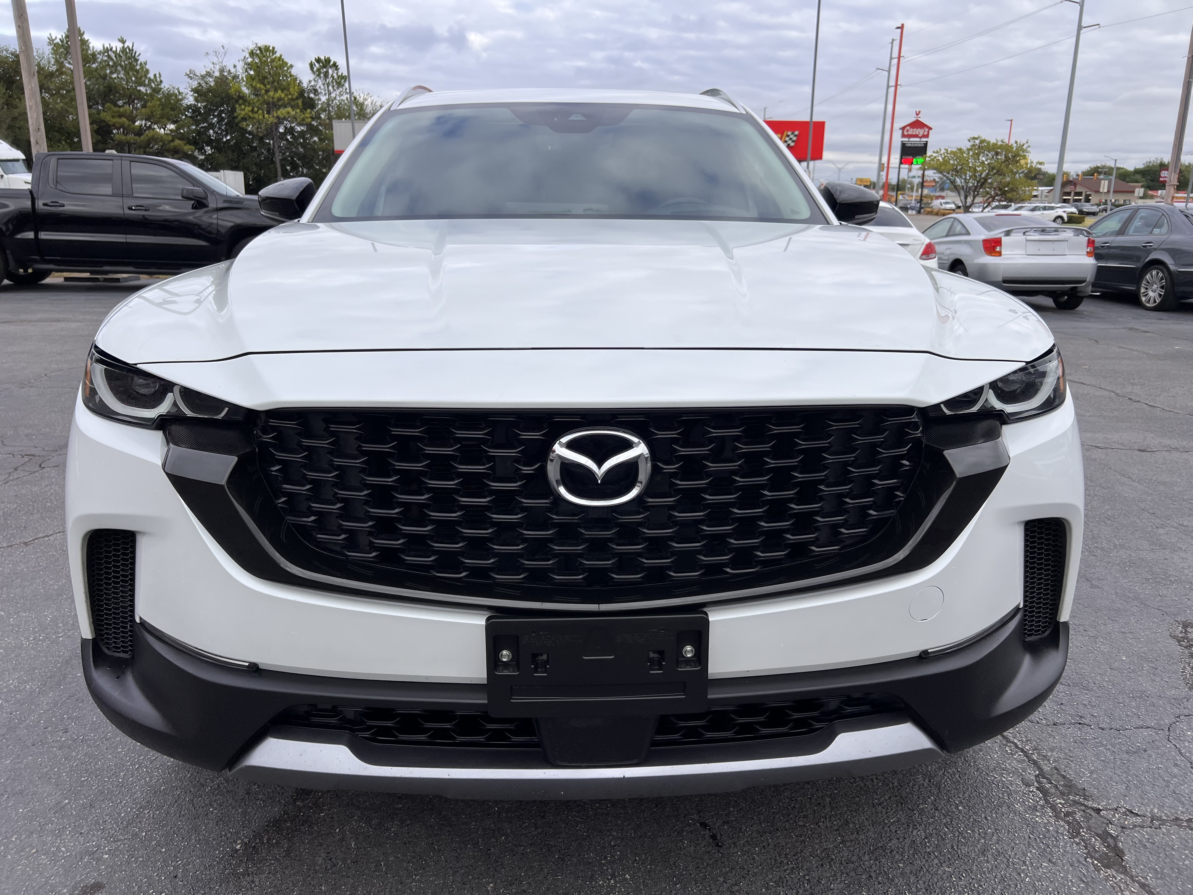 Used 2024 MAZDA CX-50 AWD 2.5 Turbo w/ Premium Pkg image 2
