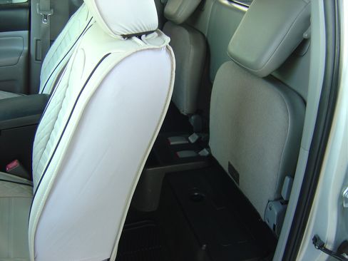 Used 2012 Toyota Tacoma PreRunner image 9