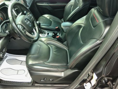 Used 2016 Jeep Cherokee 4WD Trailhawk image 44