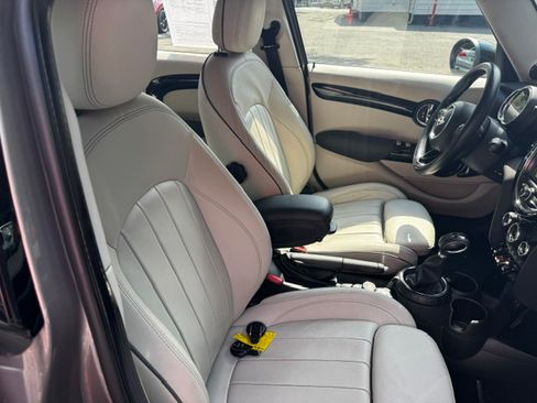 Used 2017 MINI Cooper S 4-Door Hardtop FWD image 32
