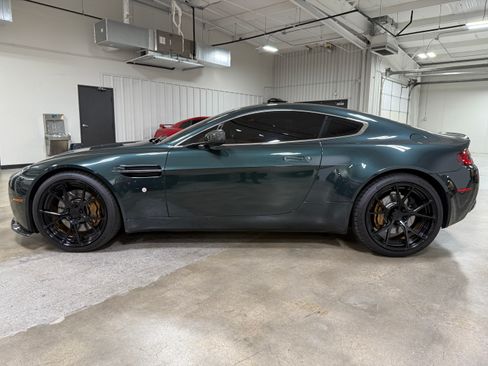 Used 2008 Aston Martin V8 Vantage Coupe RWD image 9