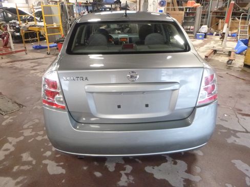Used 2009 Nissan Sentra 2.0 S image 7