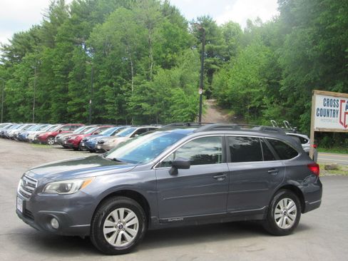 Used 2015 Subaru Outback 2.5i Premium AWD/4WD image 2