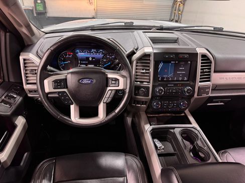 Used 2017 Ford F250 Lariat image 23