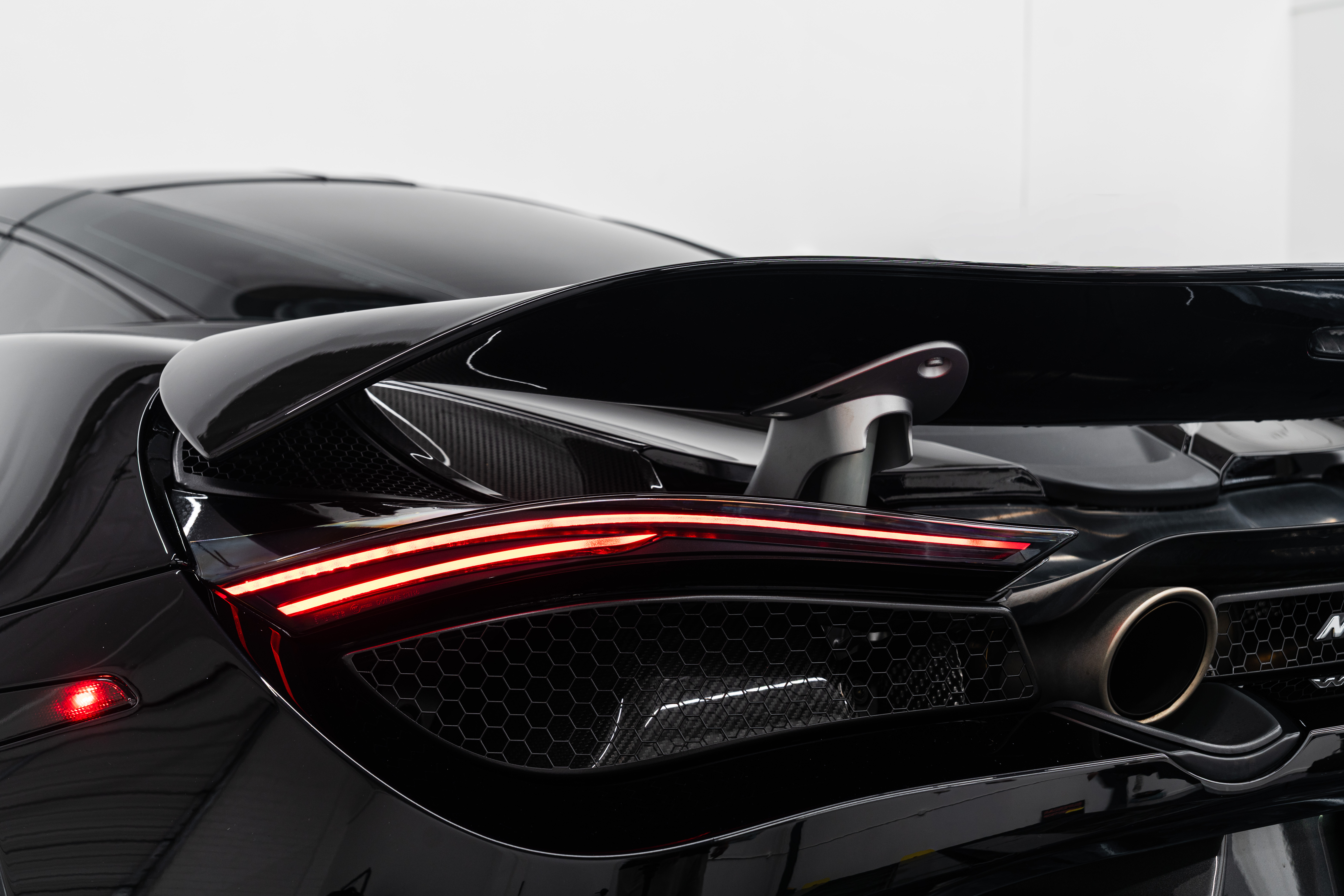 Used 2021 McLaren 720S Performance RWD image 26