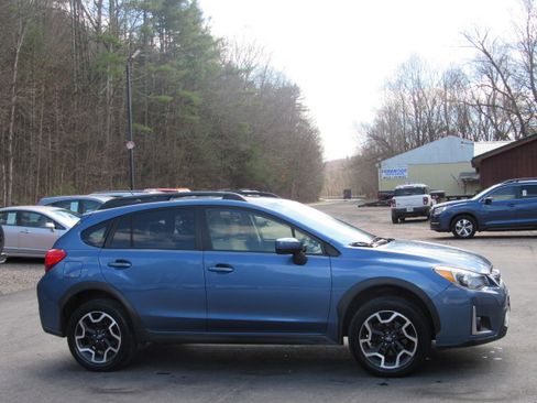 Used 2016 Subaru Crosstrek 2.0i Premium image 9