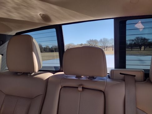 Used 2012 Ford F150 Lariat image 26