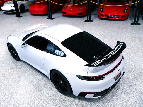 Used 2024 Porsche 911 Carrera 4S image 9