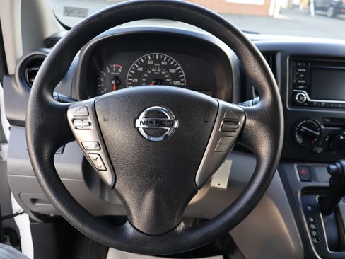 Used 2019 Nissan NV200 SV image 19