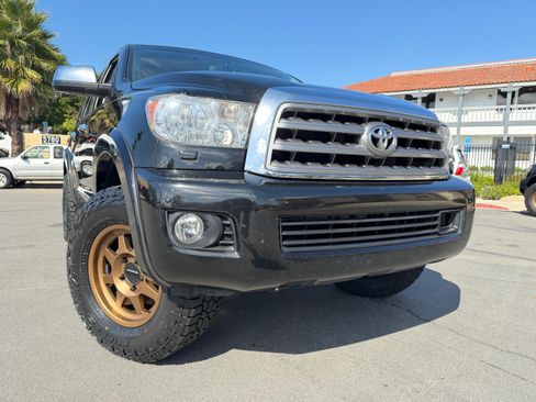 Used 2016 Toyota Sequoia Platinum image 13