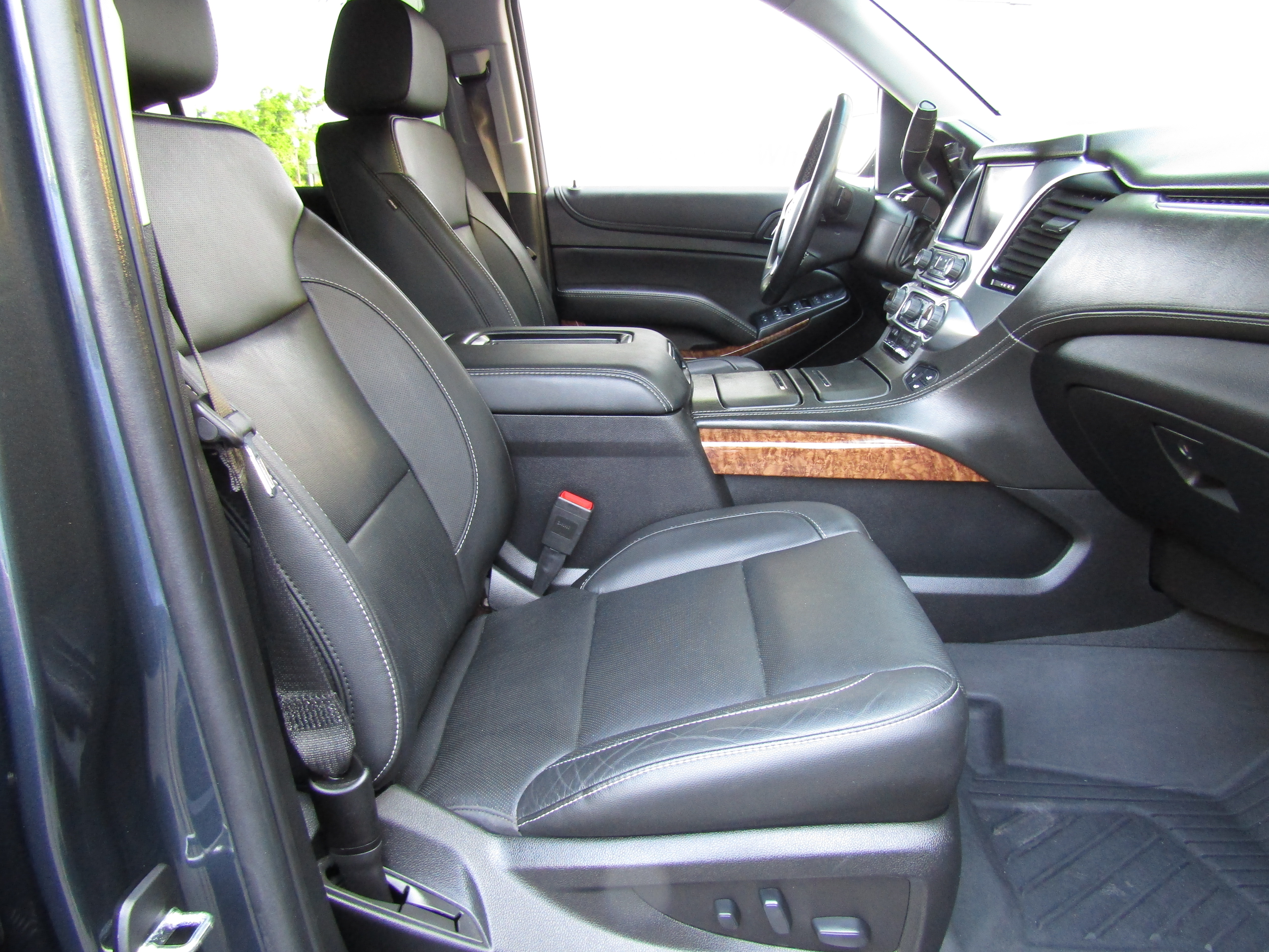 Used 2019 Chevrolet Tahoe Premier RWD image 14