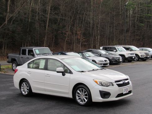 Used 2014 Subaru Impreza 2.0i Premium image 15